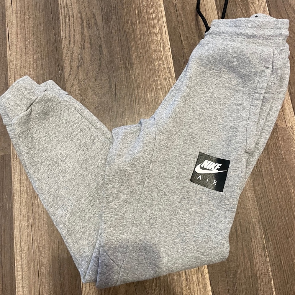 Boys Nike sweat pants.